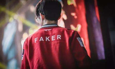 Doggo 宣布他将前往 LCP 赛区参赛